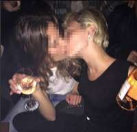 Alev-alev buğday tenli Bircan