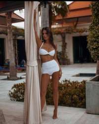 Alev-alev eve gelen kız Ikbal