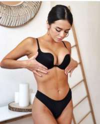 Alev-alev genç hanım Aytaç