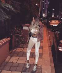 Alev-alev kaprissiz kadın Inci