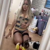 Alev-alev orijinal resimli kadın Asu