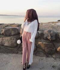 Alev-alev sakso çeken kadın Esen