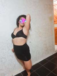 Alev-alev sarışın escort Ahsen