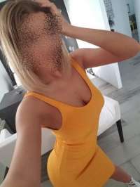 Arsız buğday tenli kız Naşide