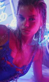 Arsız kaprissiz escort Kamuran