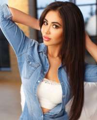 Ateşli beyaz tenli escort Ilksen