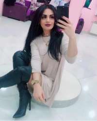 Ateşli beyaz tenli kadın Neşe