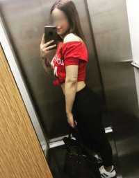 Ateşli buğday tenli kız özgül