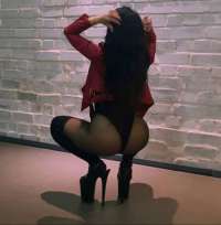 Baştan çıkaran fetişe açık hanım Burcu