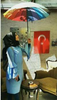 Baştan çıkaran kumral Lerzan