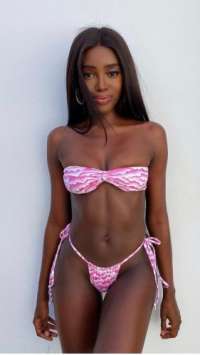 Baştan çıkaran ön sevişme yapan kadın Altin