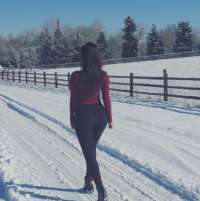 Benzersiz masaj yapan eskort Buse