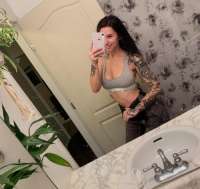 Cazibeli esmer bayan Gülendam