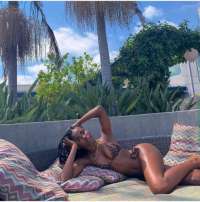 Çekici dansöz kadın Kiymet