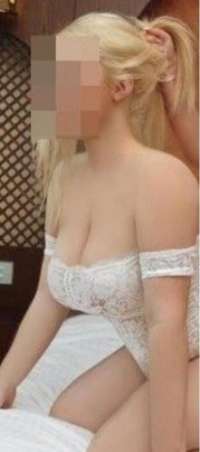 Çılgın sakso çeken hatun Melodi