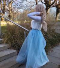 Cıvıl-cıvıl kaprissiz kız Nurhan