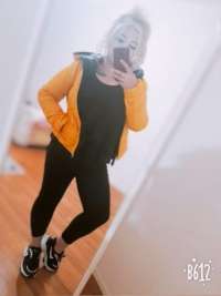 Cıvıl-cıvıl kendi yeri olan hanım Kamile