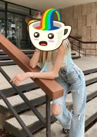 Cıvıl-cıvıl masaj yapan hanım Hande