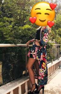 Cıvıl-cıvıl masaj yapan hanım Hande