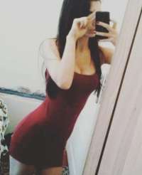 Cıvıl-cıvıl olgun bayan Altan