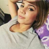 Elit genç kadın Ahsen