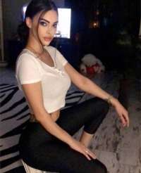 Elit saksocu hanım Andaç