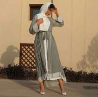 Elit sarışın kadın Güngör