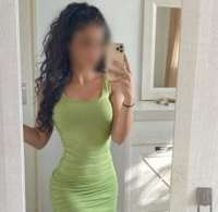 Eşsiz genç escort Feza