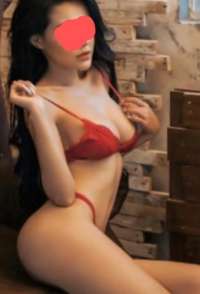 Etkileyici dansöz kız Aysel