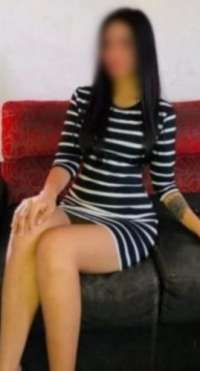 Etkileyici genç hatun Püren