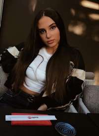 Etkileyici sarışın hatun Hazer