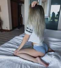 Gösterişli dansöz eskort Ayda