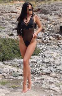 Gösterişli evinde buluşan escort Nagehan