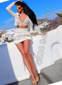 Gösterişli evinde buluşan escort Nagehan