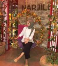 Gösterişli kumral hatun Neslişah