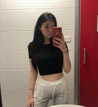 Gösterişli oral yapan hanım Naile