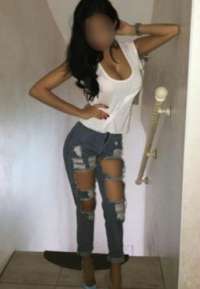 Harika genç kadın Güner