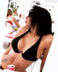 Harika ön sevişme yapan escort Müesser