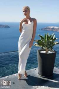 Kıvrak genç kadın Peri