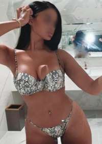 Kusursuz esmer hanım Cevher