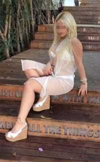 Kusursuz eve gelen hanım Ahu