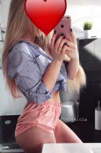 Neşeli balık etli eskort Azmiye