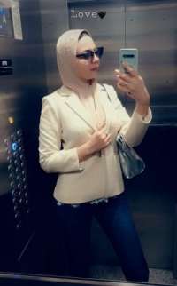 Neşeli balık etli hanım Fahriye