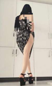 Neşeli dans yapan kadın Rüya