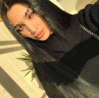 Neşeli doyumsuz Ayla