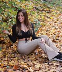 Neşeli evinde buluşan escort Melike