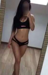 Neşeli kumral escort Delfin
