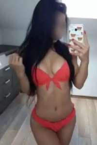 Neşeli kumral escort Delfin