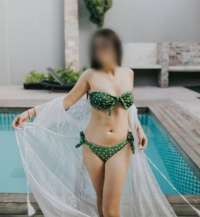 Neşeli orijinal resimli bayan Hüsniye