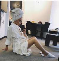 Olağanüstü buğday tenli hatun Elif